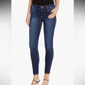 💙 Guess Power Curvy Mid Rise Skinny Denim Jeans Size 26